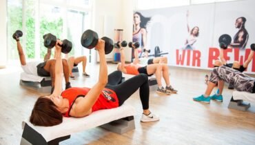 Chris Bumstead’s Top 5 Mobility Exercises for Strength, Longevity & Injury-Free Training