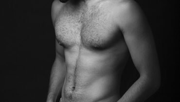 Craig Richey’s 15-Minute Dumbbell Circuit to Build Muscle and Crush Cardio