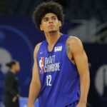 Arizona star Koa Peat to remain in NBA draft, sources say