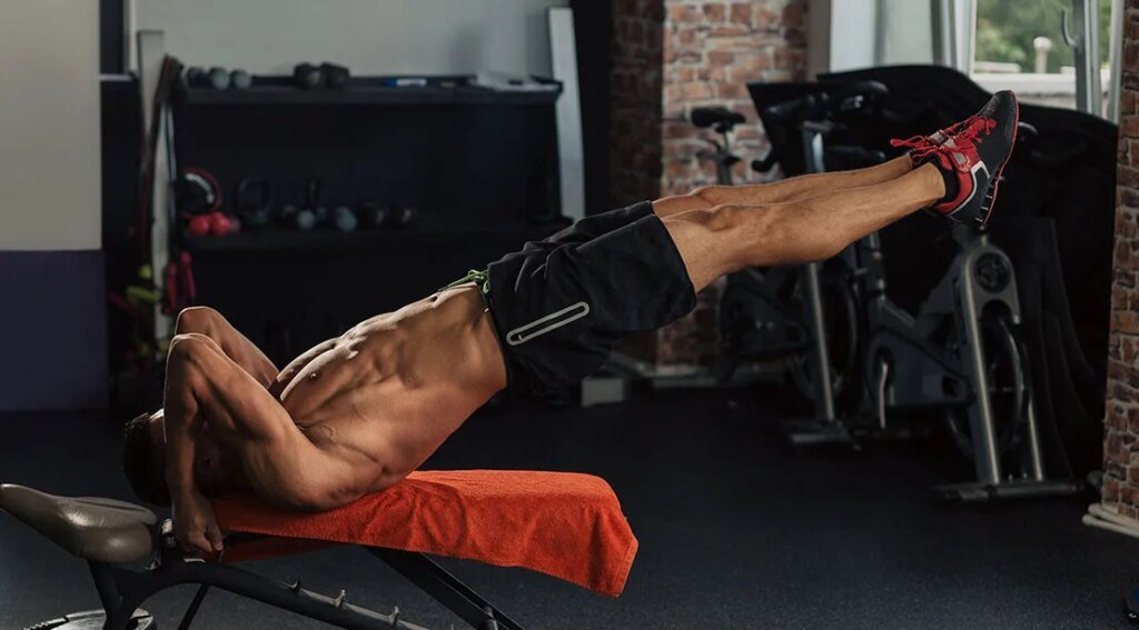 Bruce Lee’s Dragon Flag Is Still One of the Hardest Core Exercises Ever