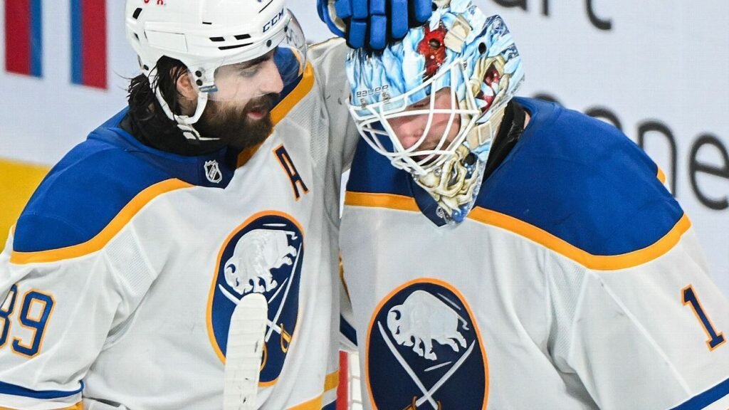 Goalie change, offensive outburst keep Buffalo Sabres alive