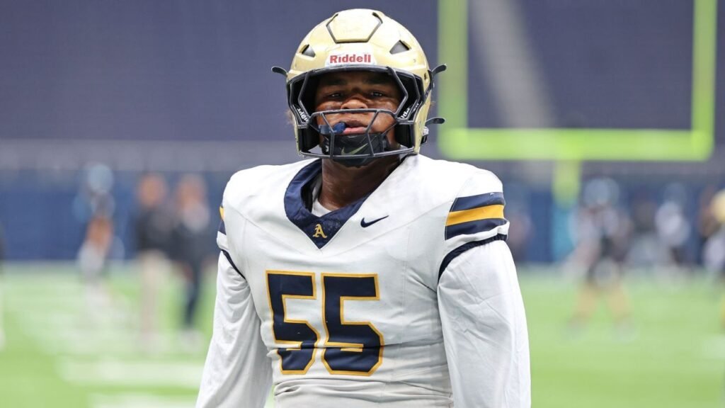 How every 2027 five-star college football prospect will fit