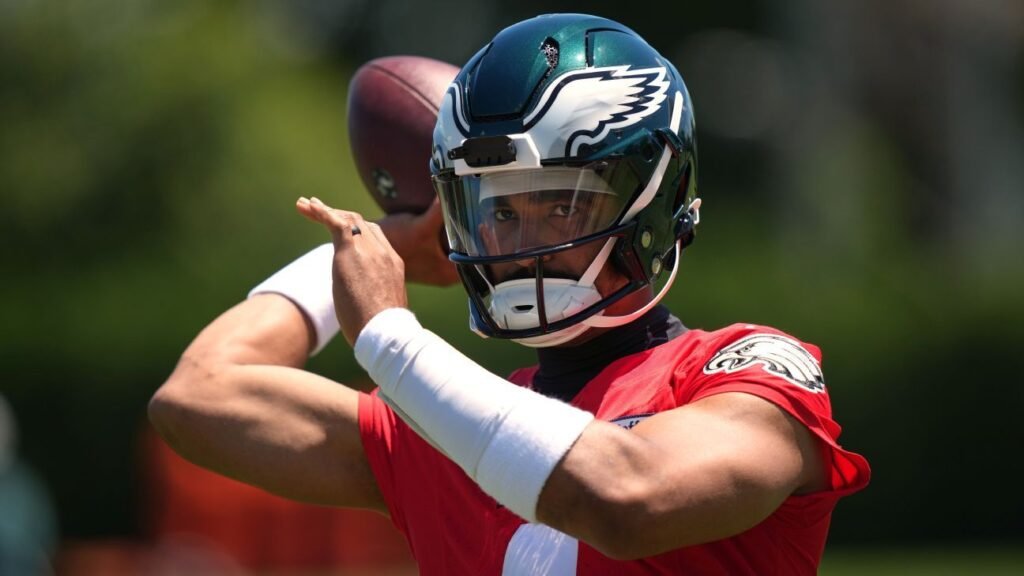 2026 NFL minicamps: Teams, rookies, QBs we're watching