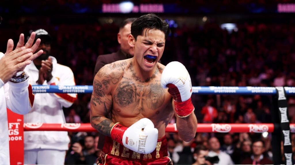 Boxing's key storylines: Garcia's future, Usyk's next fight