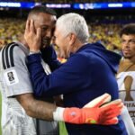 Curaçao keeper Room ties Howard's World Cup saves record in draw