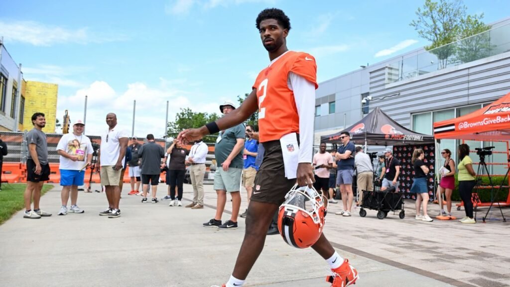 How Shedeur Sanders is making strides in Browns' QB competition