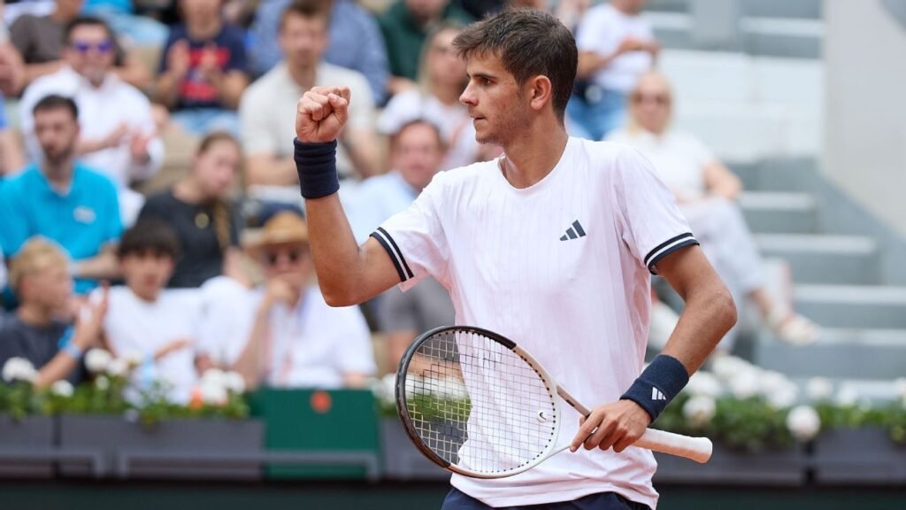 Jodar, Fonseca, Zverev, Mensik reach French Open quarterfinals