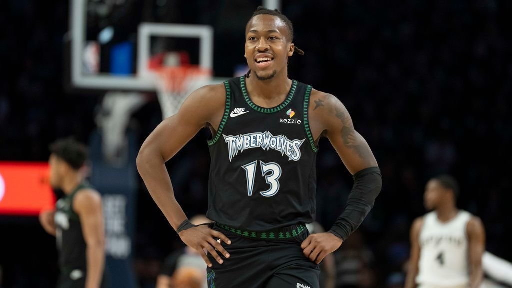 Sources: Wolves' Dosunmu intends to sign 5-year, $112M deal