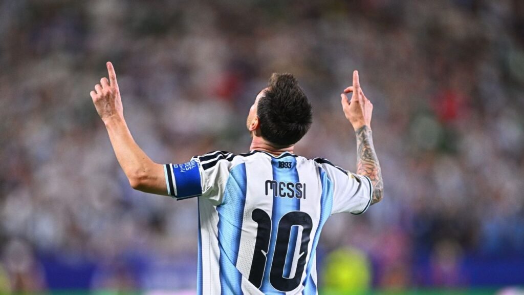 World Cup Daily: Messi with a historic hat trick; Mbappé and Haaland also score