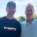 Aaron Rodgers shares photos with family after yearslong estrangement