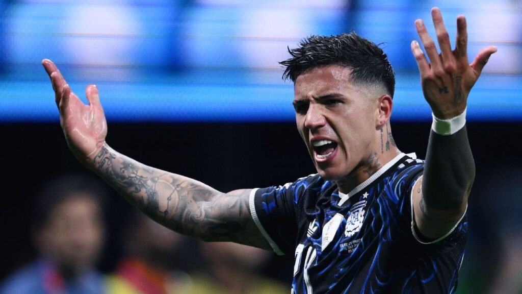 Argentina show why they're reigning World Cup champs with epic comeback over England