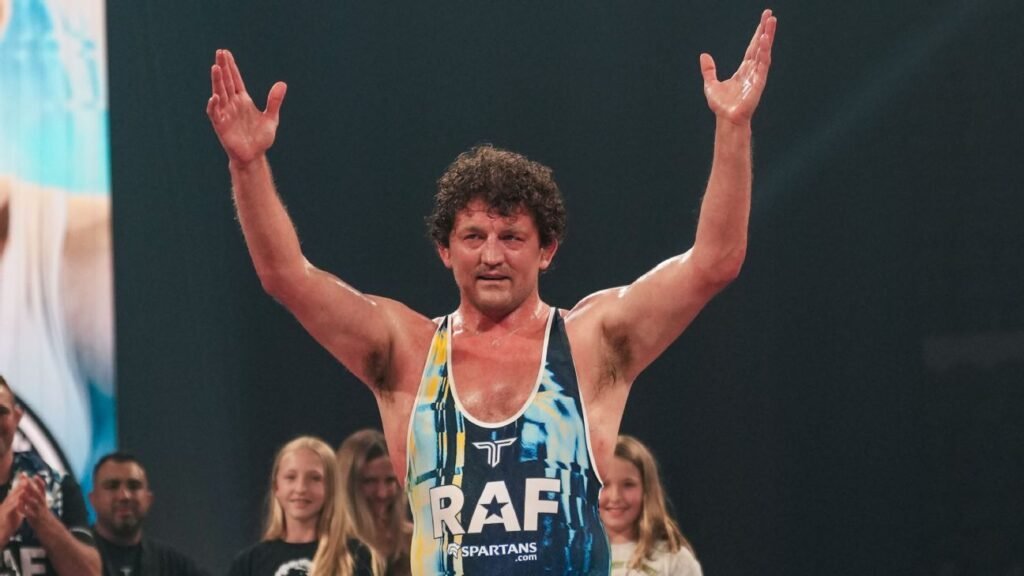 Askren returns to mat after '25 lung transplant, loses at RAF 11
