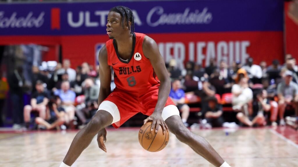 Bulls' Wilson 'emotional,' dominant in 35-point summer league debut