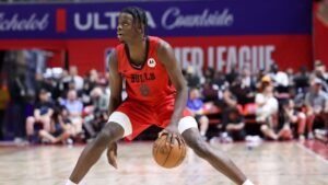 Bulls' Wilson 'emotional,' dominant in 35-point summer league debut