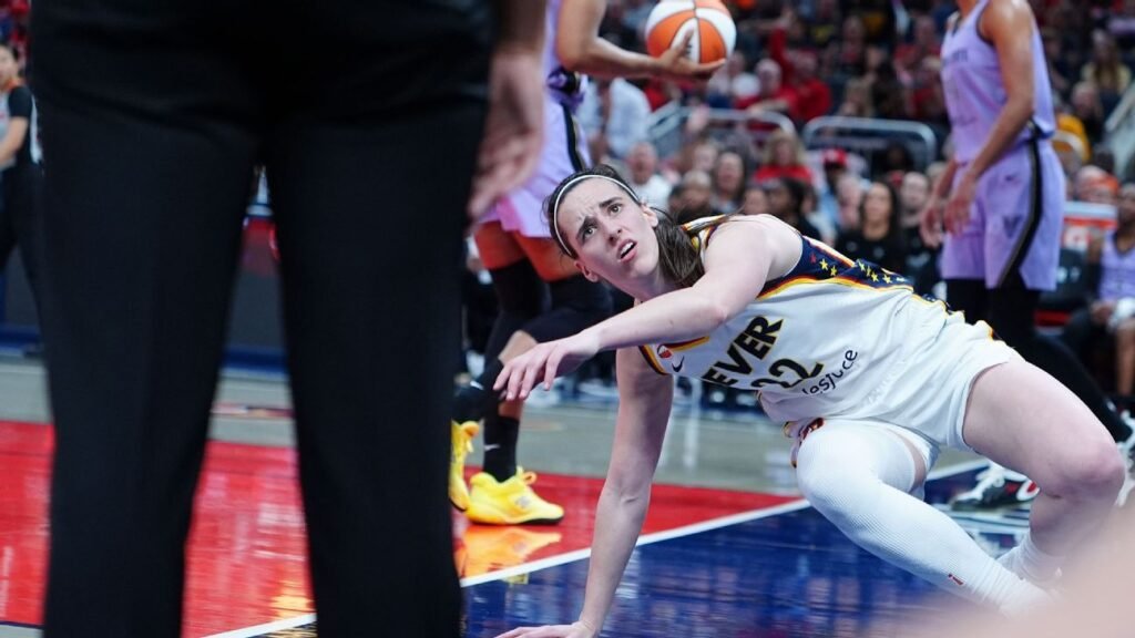 Fever's Caitlin Clark sounds off on non-call in loss to Valkyries