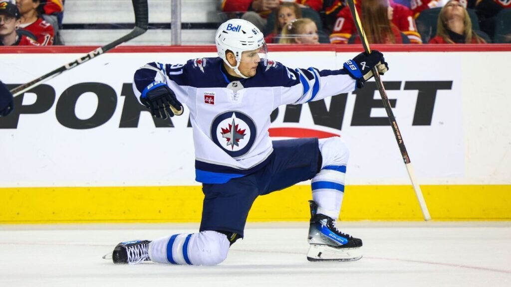 Source: Jets, Perfetti avoid arbitration, agree to 5-year deal