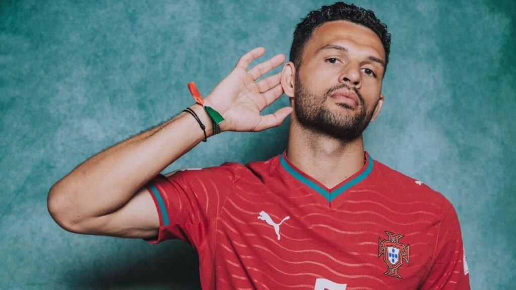 What it's like to transfer clubs during a World Cup, and does it ever go wrong?