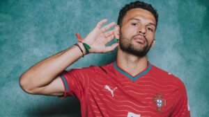 What it's like to transfer clubs during a World Cup, and does it ever go wrong?